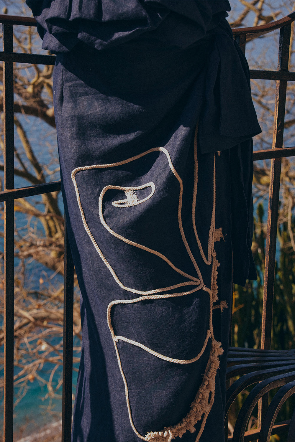 Falda Samoa con bordado Azul Navy lino