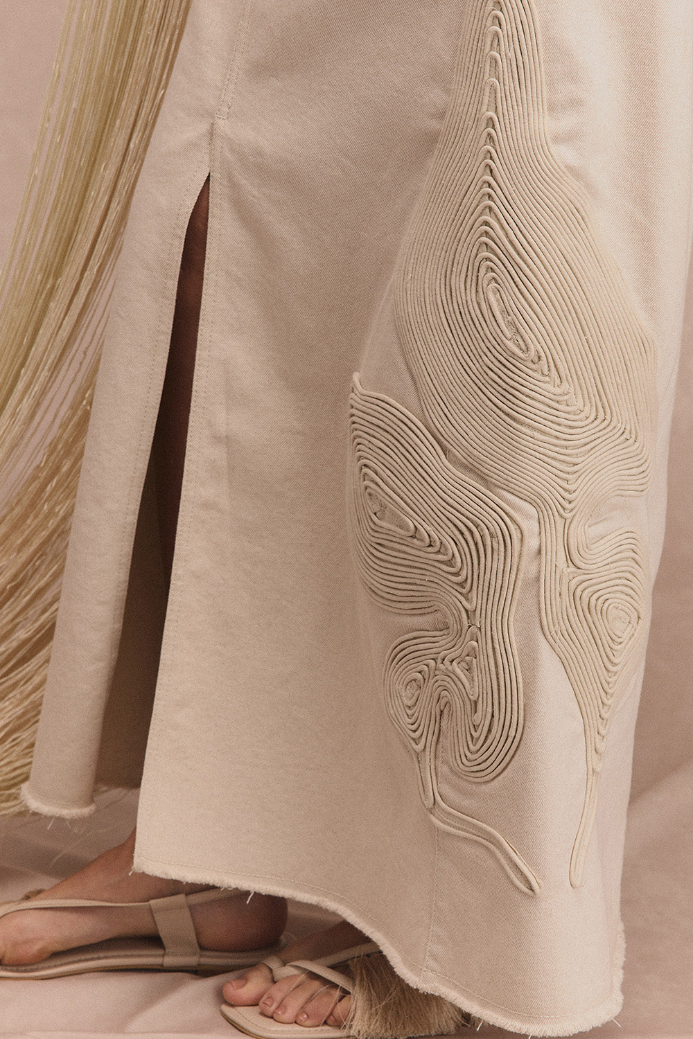 Falda arena blanca orgánico con bordado