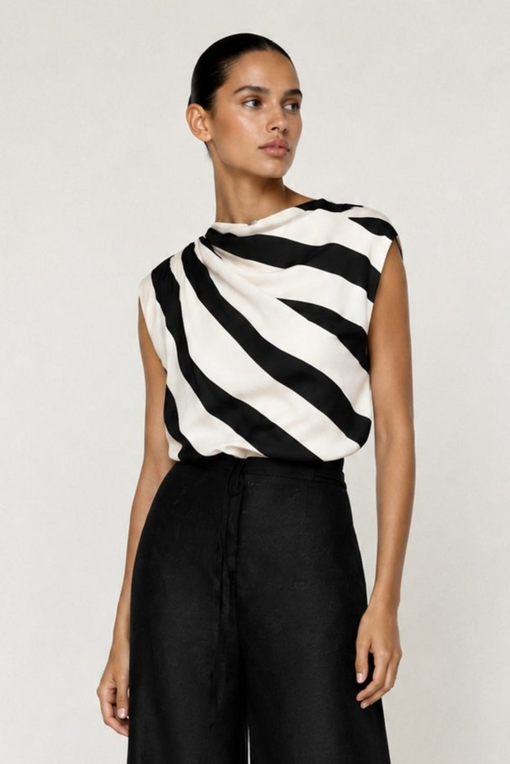 Blusa Aura de Jade Ivory Negro