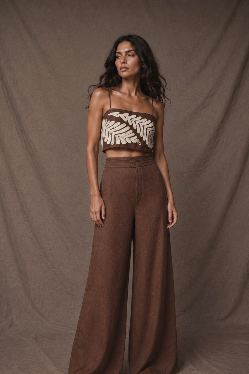 PANTALON BURGOS BORDADO CAFÉ