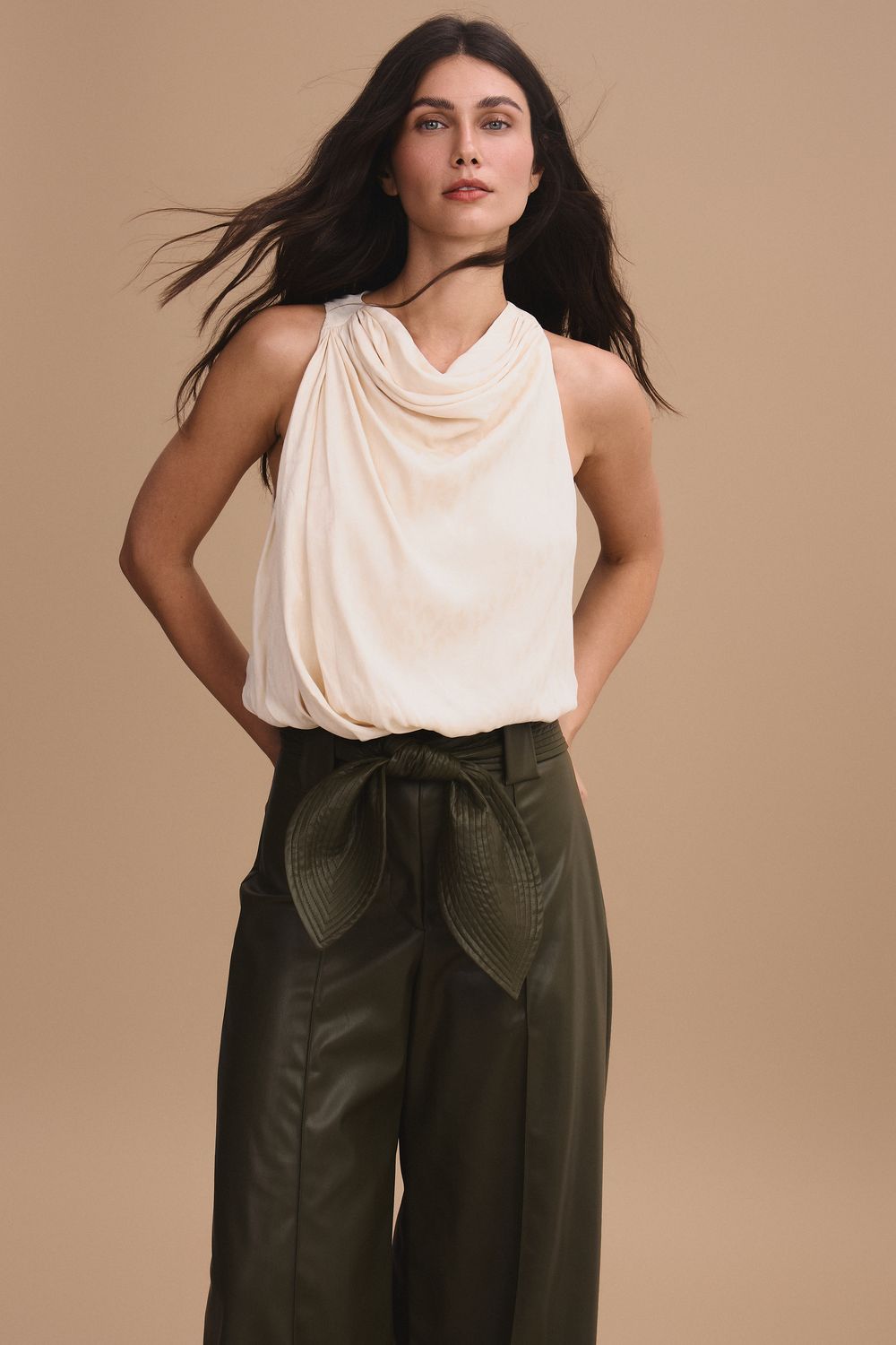 Pantalón New Paulette Verde Cuerina